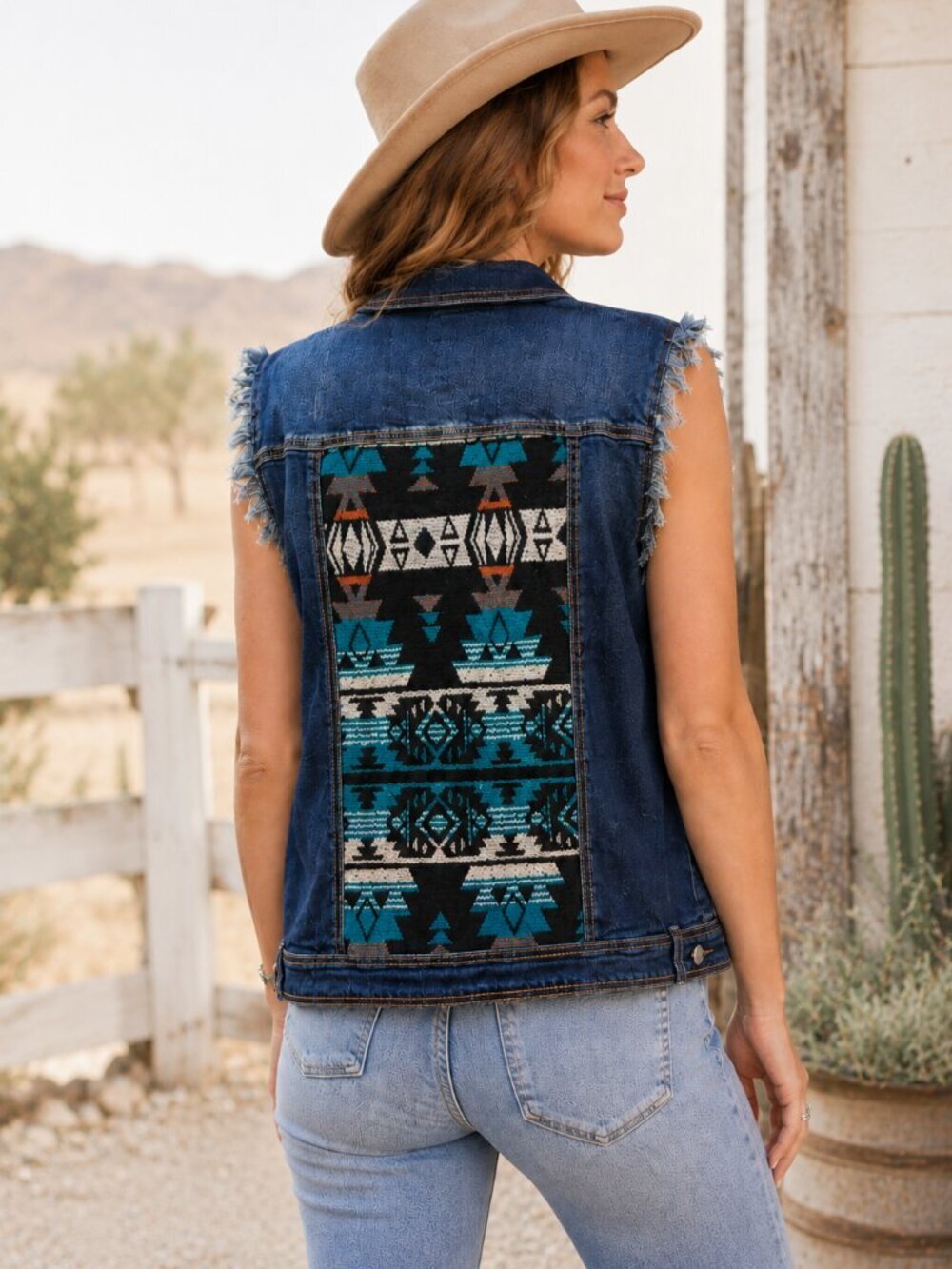 Venario Southwest Aztec Print Denim Vest Frayed Sleeveless Jacket Dark Wash Size